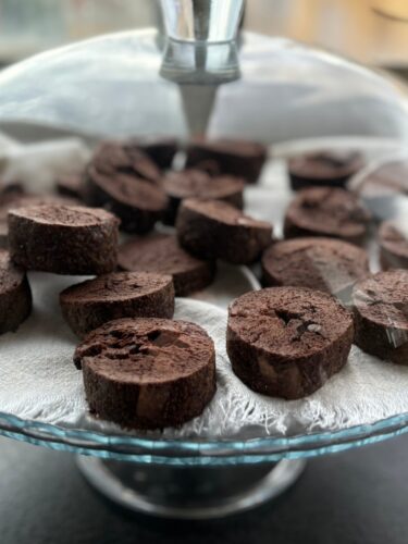 Biscotti rustici al cioccolato con burro ghee e zucchero di cocco