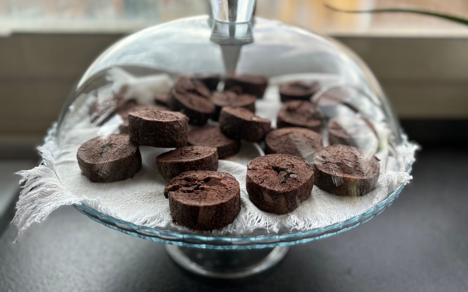 Biscotti rustici al cioccolato con burro ghee e zucchero di cocco